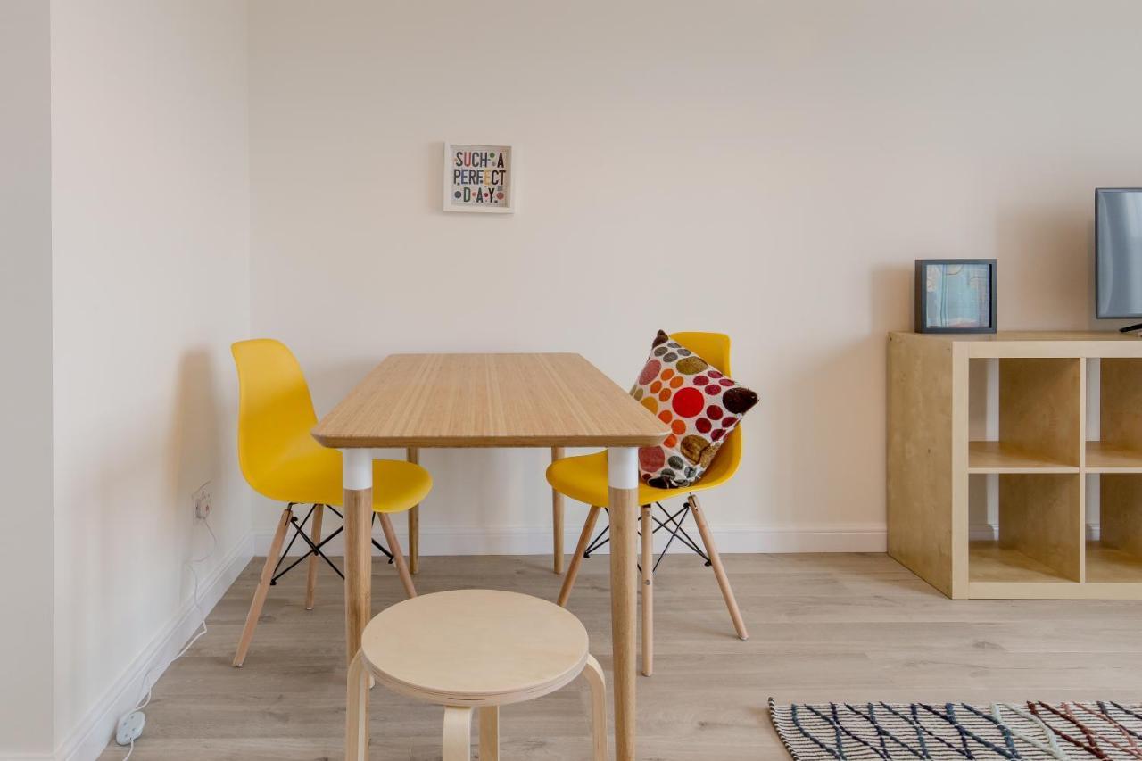 Dreamhouse Apartments Edinburgh Haymarket Екстериор снимка