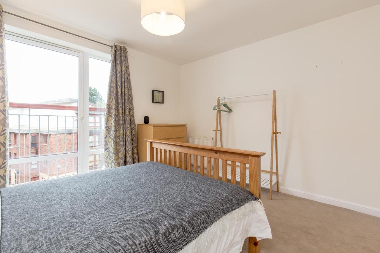 Dreamhouse Apartments Edinburgh Haymarket Екстериор снимка